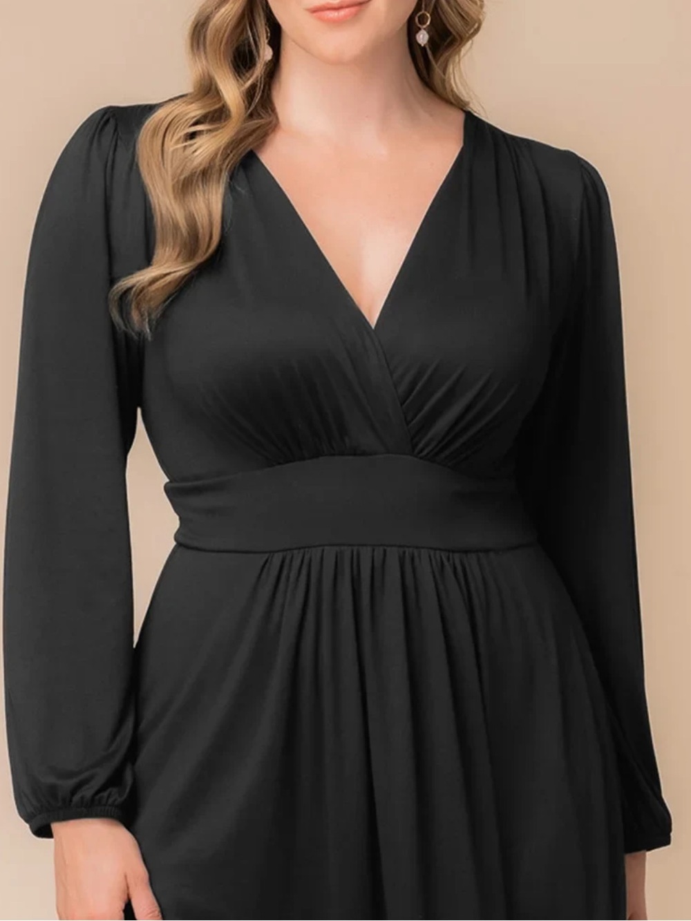NWOT Alice + Olivia Black V-Neck
Long Sleeve Whimsigoth Witchy Mini Dress SZ S
